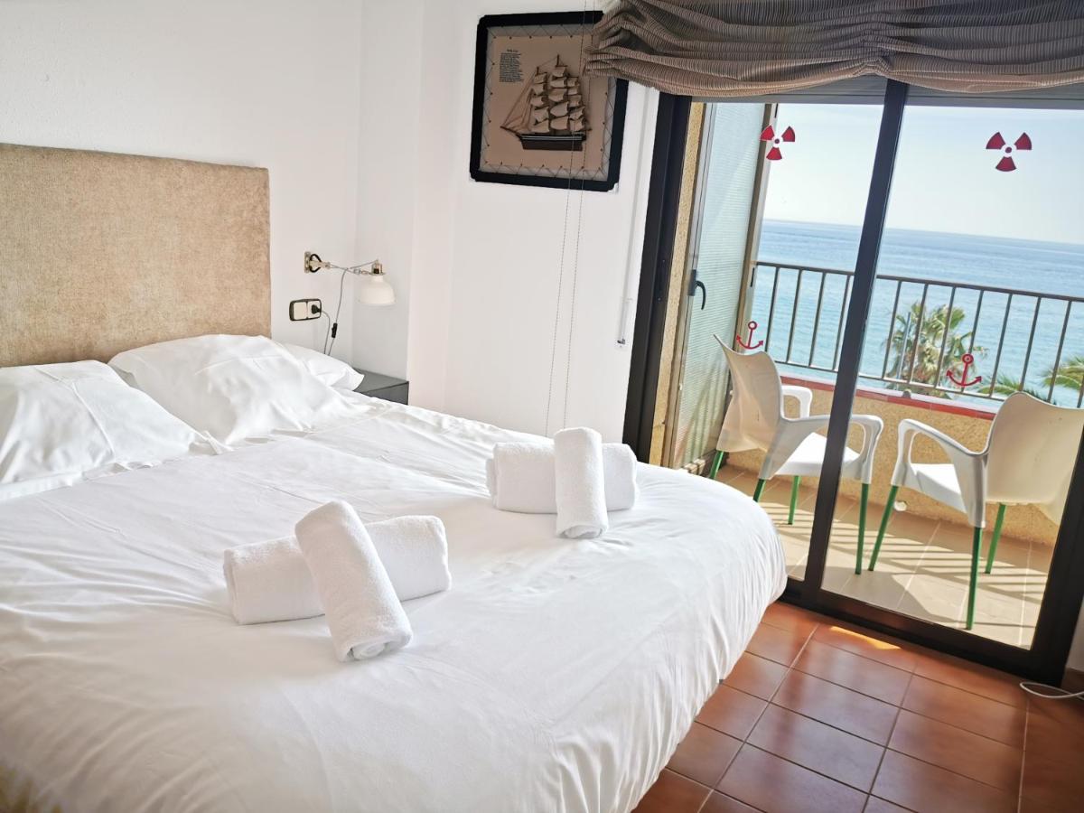 Apartaments Primera Linea Torre Valentina Сан Антони де Калоне Екстериор снимка