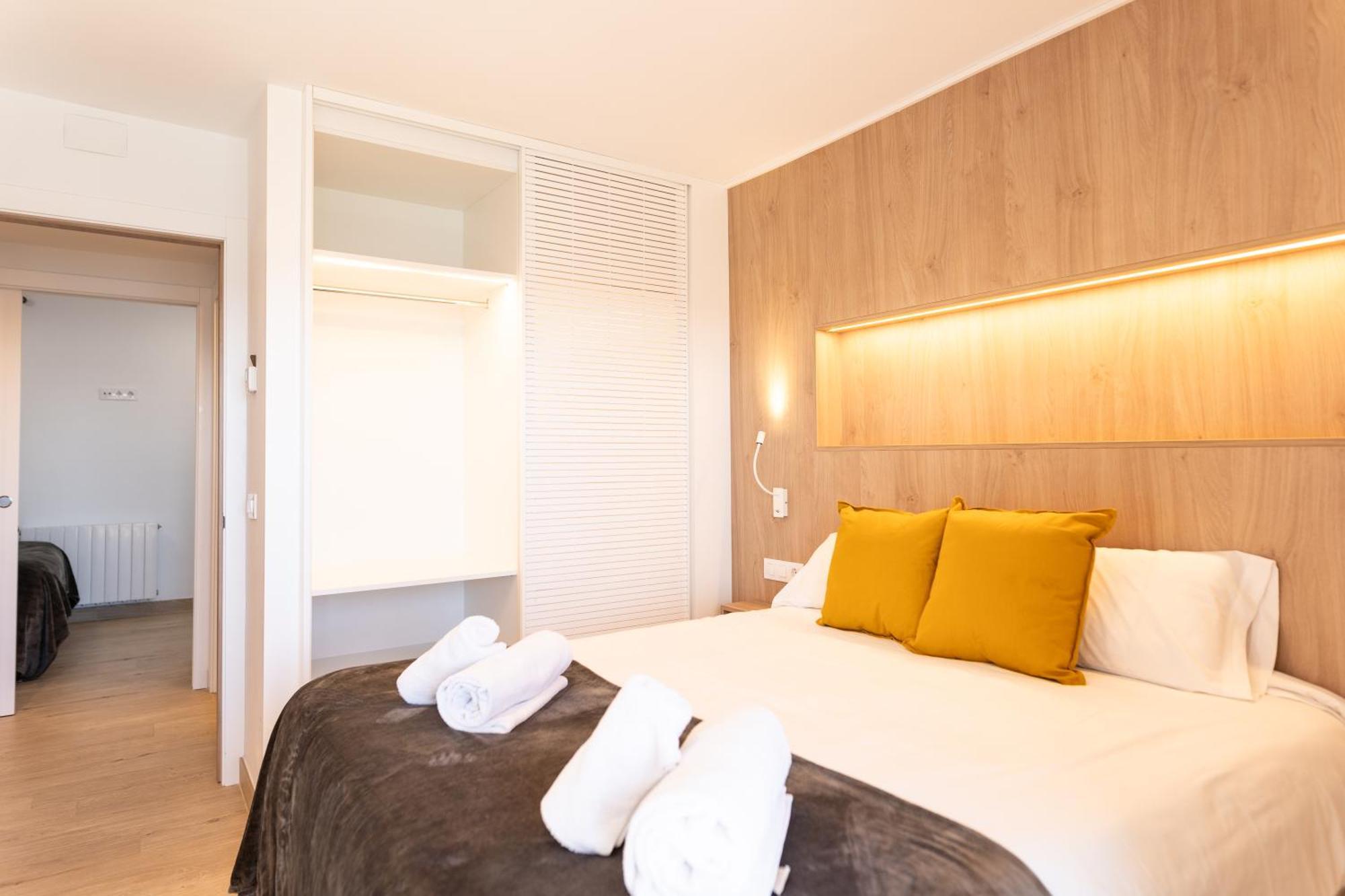 Apartaments Primera Linea Torre Valentina Сан Антони де Калоне Екстериор снимка