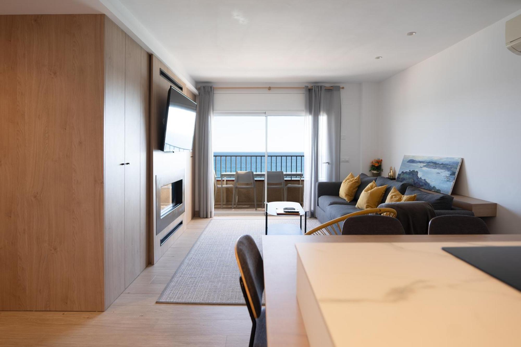 Apartaments Primera Linea Torre Valentina Сан Антони де Калоне Екстериор снимка