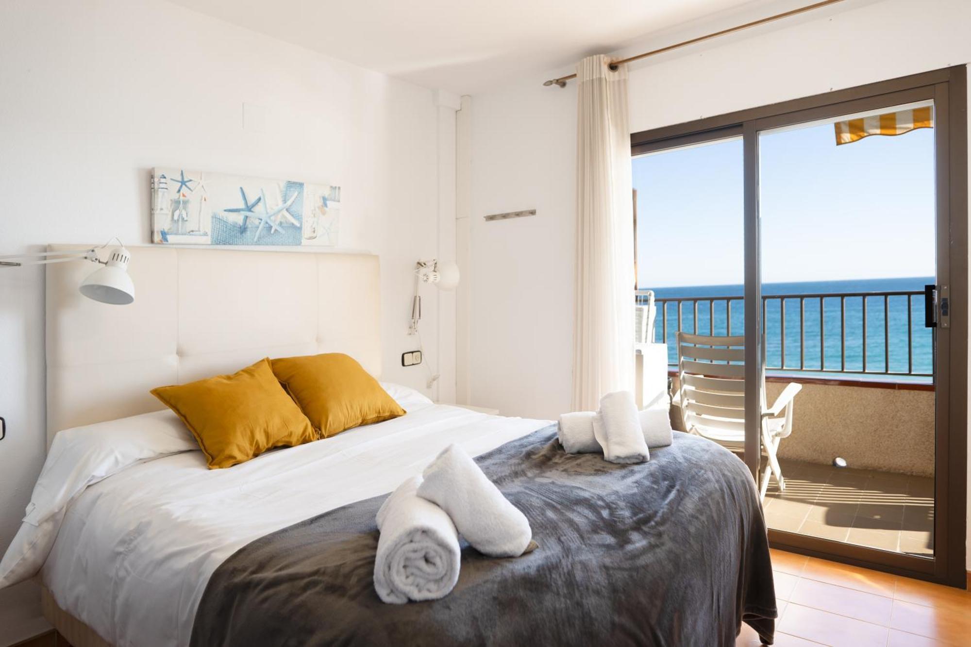 Apartaments Primera Linea Torre Valentina Сан Антони де Калоне Екстериор снимка